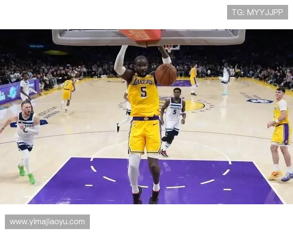 KD谈太阳最佳阵容:我打中锋搭配四个矮子高端局难以应对 KD谈太阳最佳阵容:我打中锋搭配四个矮子高端局难以应对